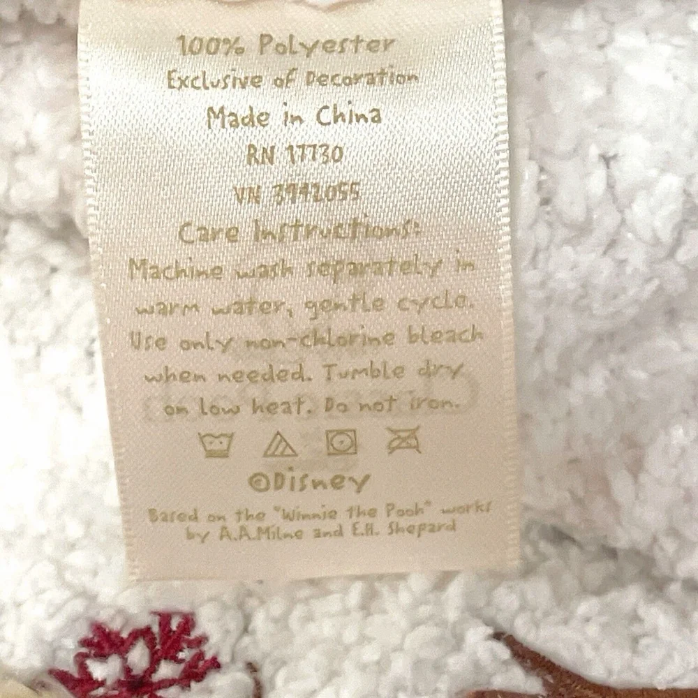 Disney Classic Winnie the Pooh Chenille Baby Blanket Snowman White Red Trim HTF